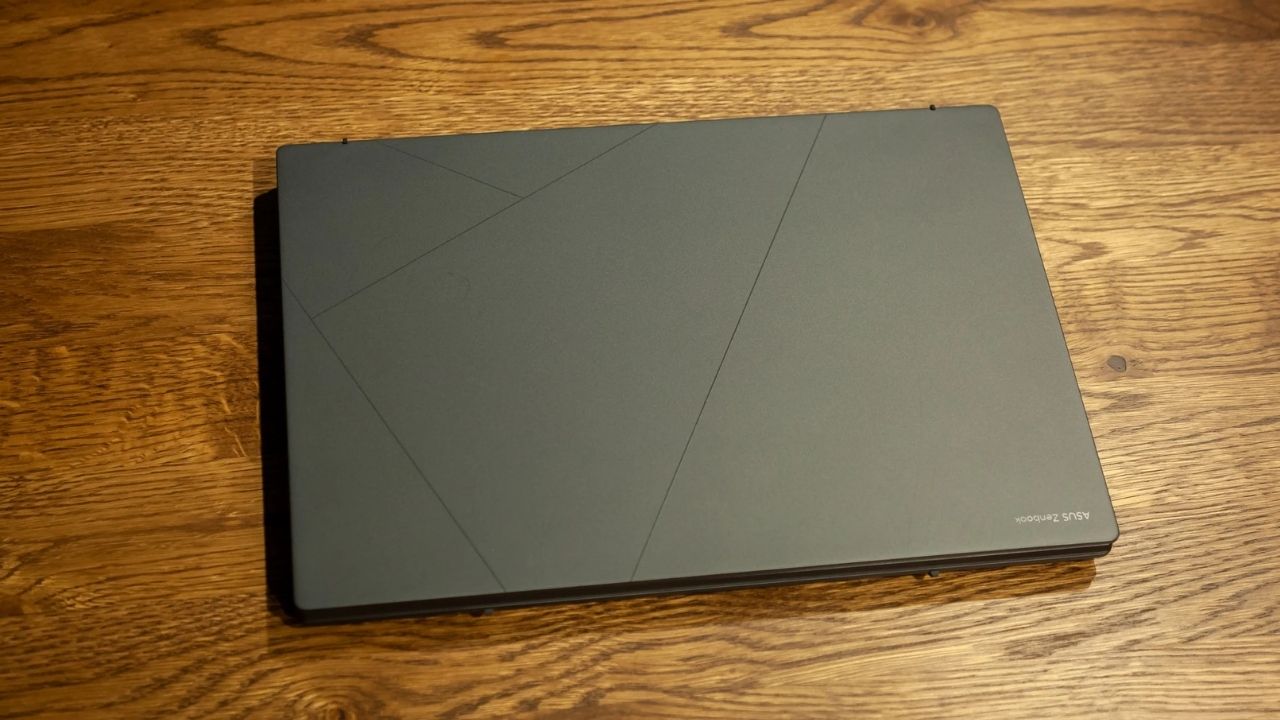 Đánh giá ASUS Zenbook DUO 2025 - Laptop này có gì mà khiến ai cũng mê mẩn? 75 ASUS Zenbook DUO 2025 44