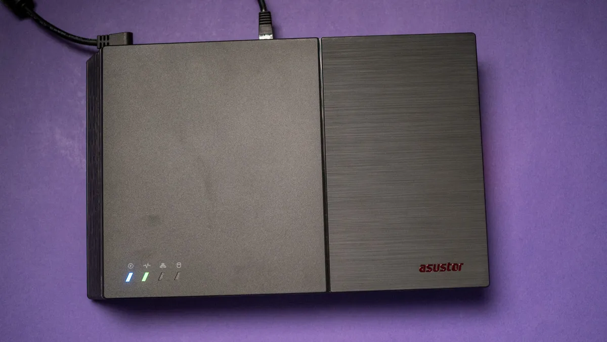 ASUSTOR Flashstor 6 Gen2 FS6806X 9