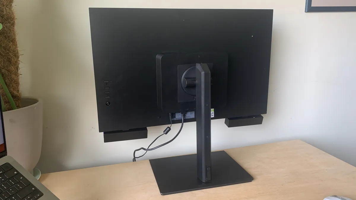Đánh giá màn hình Acer SpatialLabs DS2 Series Pro - Công cụ dành riêng cho kiến trúc sư, nhà thiết kế và sáng tạo 11 Acer SpatialLabs DS2 Series Pro 3