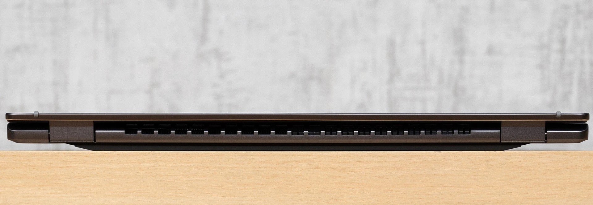 Đánh giá Acer Swift 14 AI (SF14-11-X6V5): Liệu có phải là lựa chọn AI-laptop hàng đầu của bạn? 49 Acer Swift 14 AI SF14 11 X6V5 32