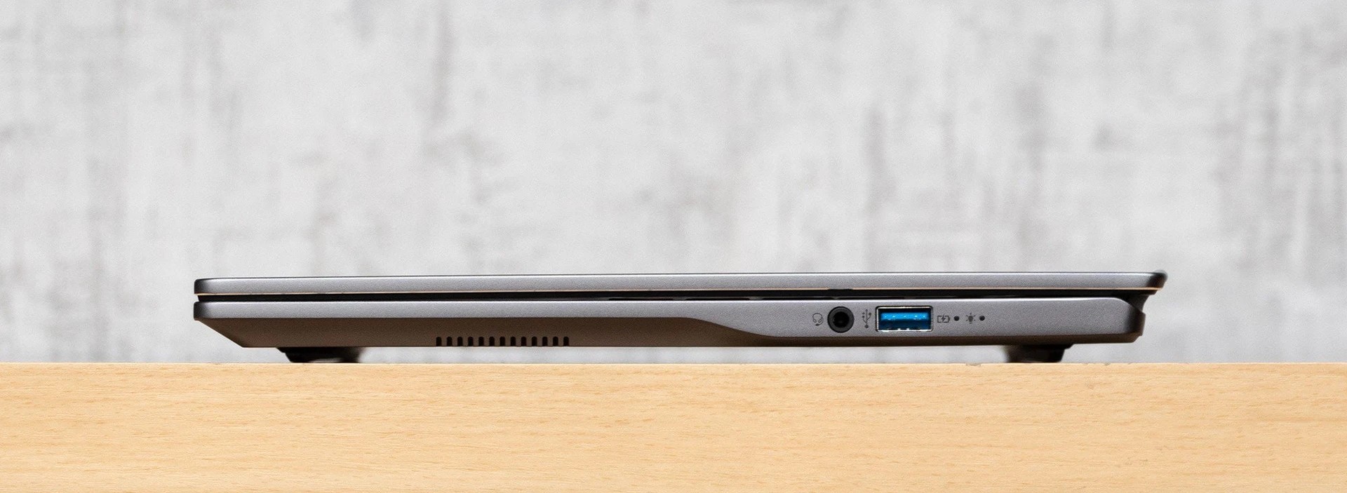 Đánh giá Acer Swift 14 AI (SF14-11-X6V5): Liệu có phải là lựa chọn AI-laptop hàng đầu của bạn? 46 Acer Swift 14 AI SF14 11 X6V5 34