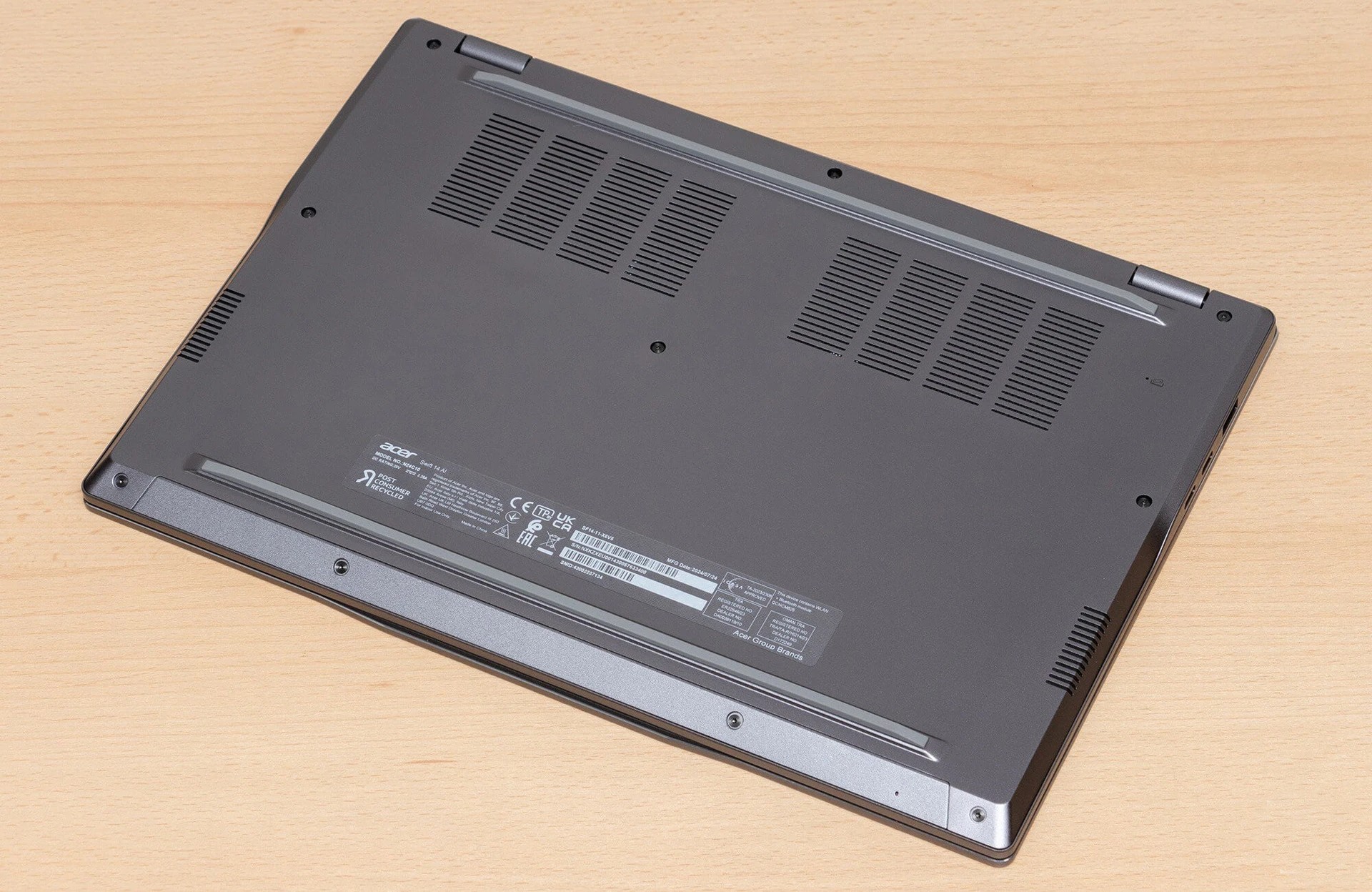 Đánh giá Acer Swift 14 AI (SF14-11-X6V5): Liệu có phải là lựa chọn AI-laptop hàng đầu của bạn? 43 Acer Swift 14 AI SF14 11 X6V5 37