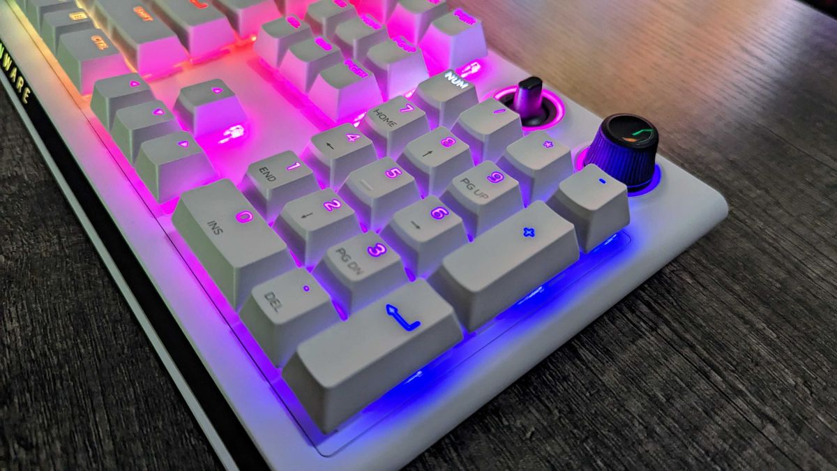 Alienware Tri Mode AW920K 2