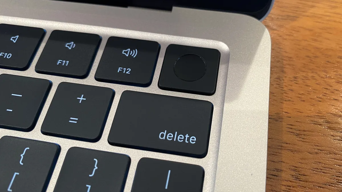Đánh giá Apple MacBook Air M2 2022 - Lựa chọn lý tưởng cho học sinh, sinh viên và người dùng đa nhiệm 30 Apple MacBook Air M2 2022 1