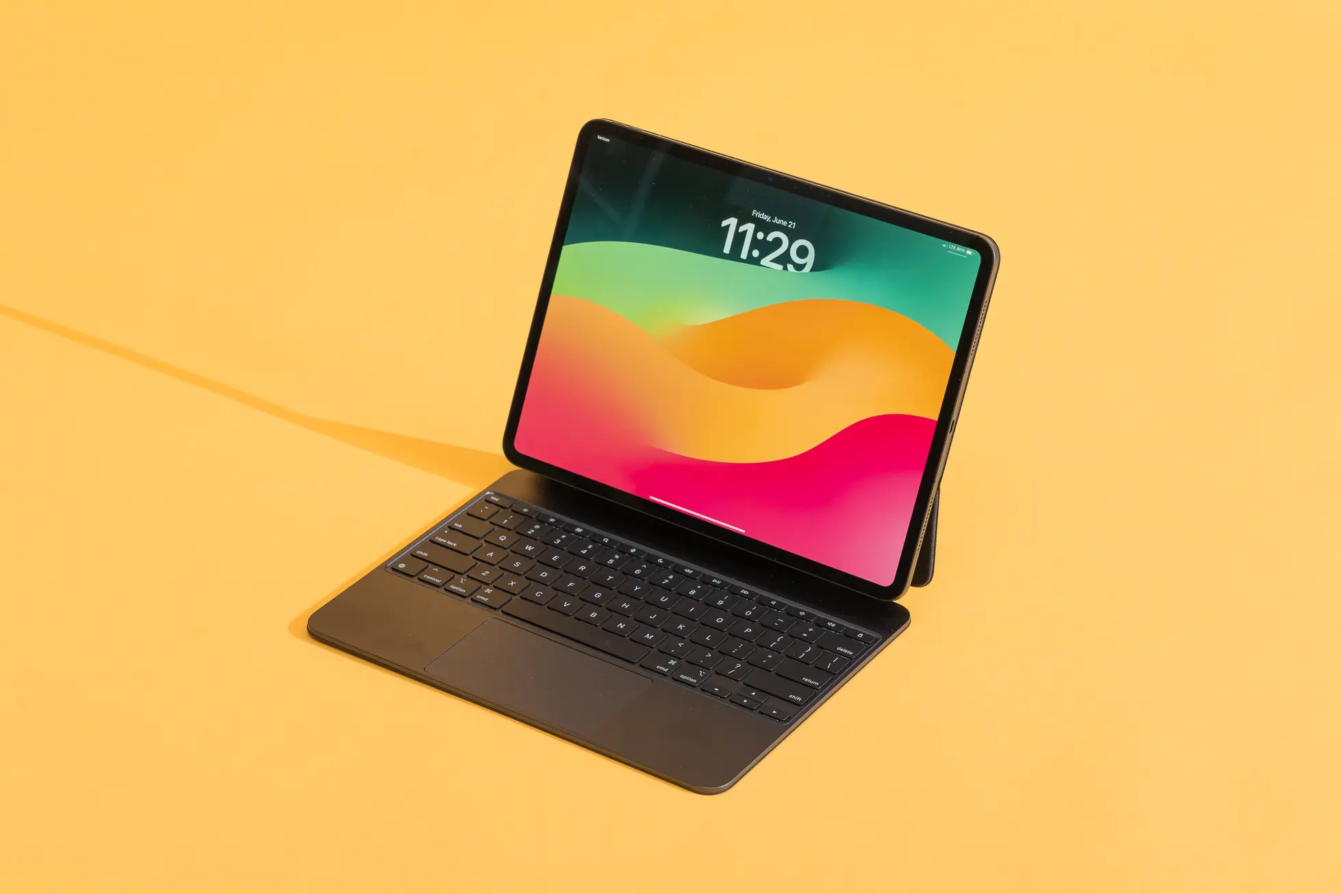 Top 4 ốp lưng bàn phím tốt nhất cho iPad Pro: Đâu là lựa chọn của bạn? 28 Apple Magic Keyboard 2