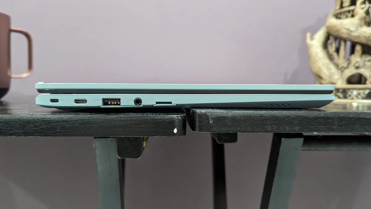 Đánh giá Asus Chromebook CM14 Flip: Pin trâu, màn lớn – Lựa chọn lý tưởng của dân văn phòng, học sinh 16 Asus Chromebook CM14 Flip 11