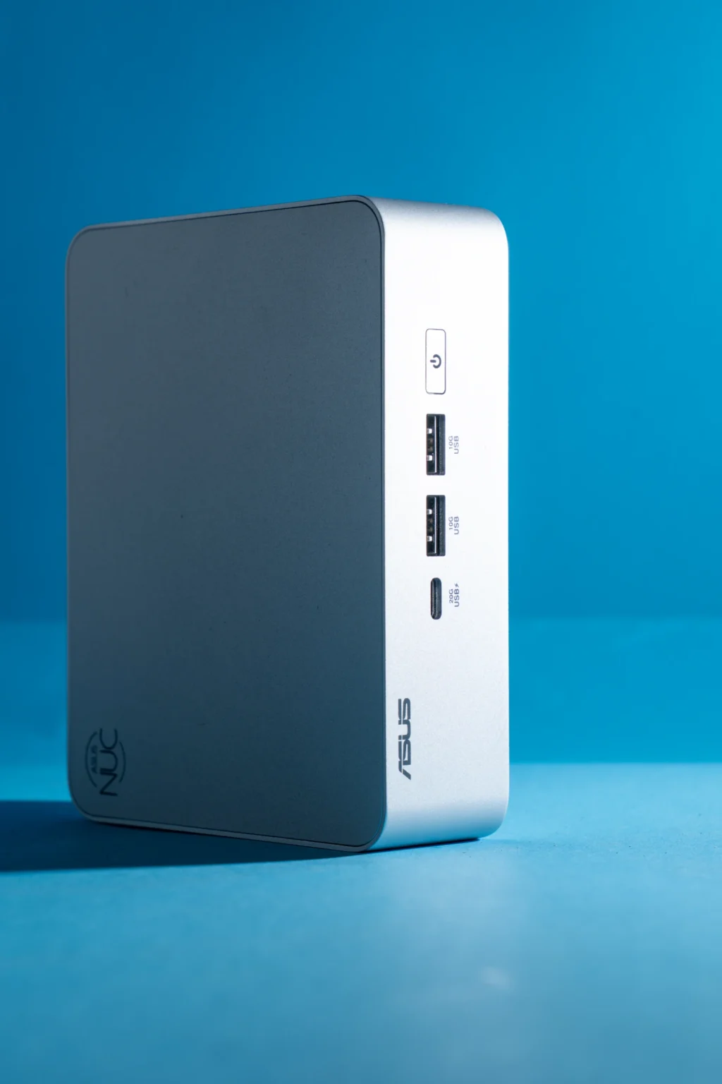 Đánh giá Asus NUC 15 Pro+: Sức mạnh tối ưu trong thiết kế nhỏ gọn 13 Asus NUC 15 Pro 4