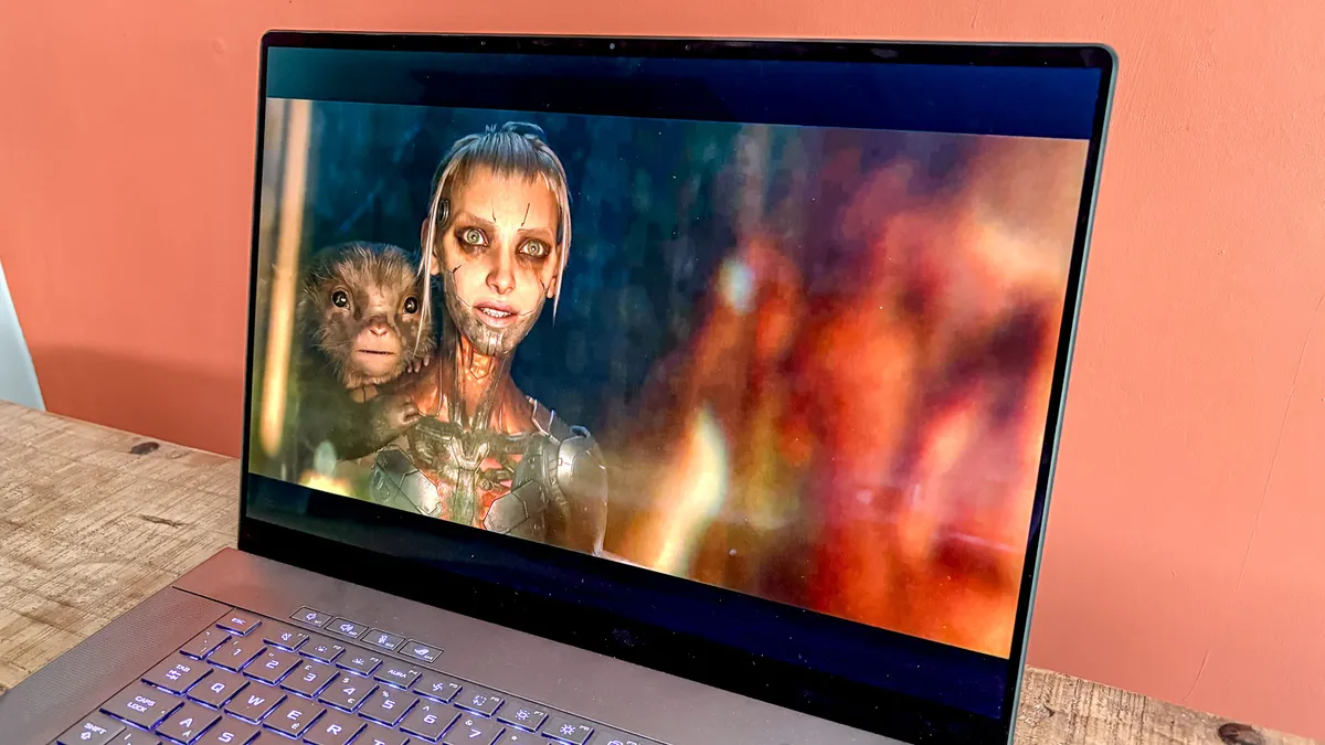 Asus ROG Zephyrus G16 2025 4