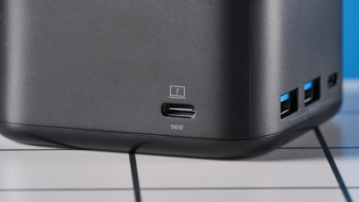 Belkin Connect 6 in 1 Core GaN 130W USB C Dock 5