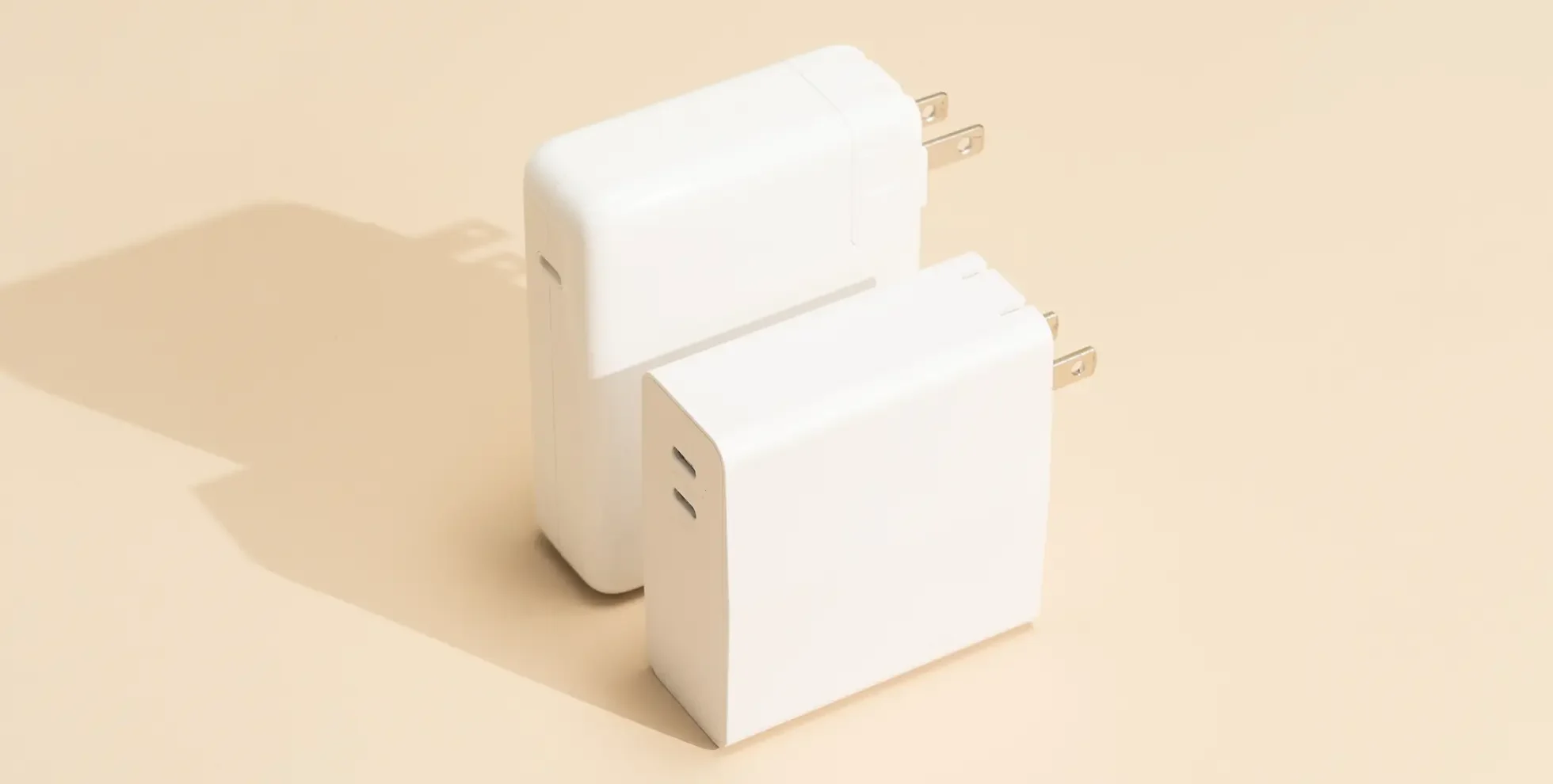 Top những bộ sạc USB-C tốt nhất cho laptop và tablet - Sạc nhanh, bền bỉ và đa năng 23 Bo sac tuong USB C kep nho gon 140W Insignia 3 e1750391116478