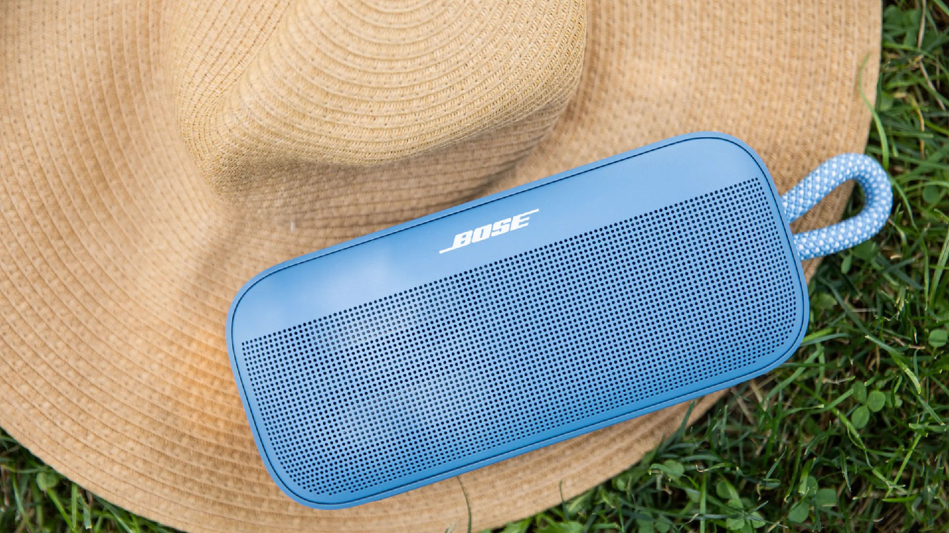Đánh giá Bose SoundLink Plus: Một viên gạch tuyệt đẹp của sức mạnh âm thanh 1 Bose SoundLink Plus 01