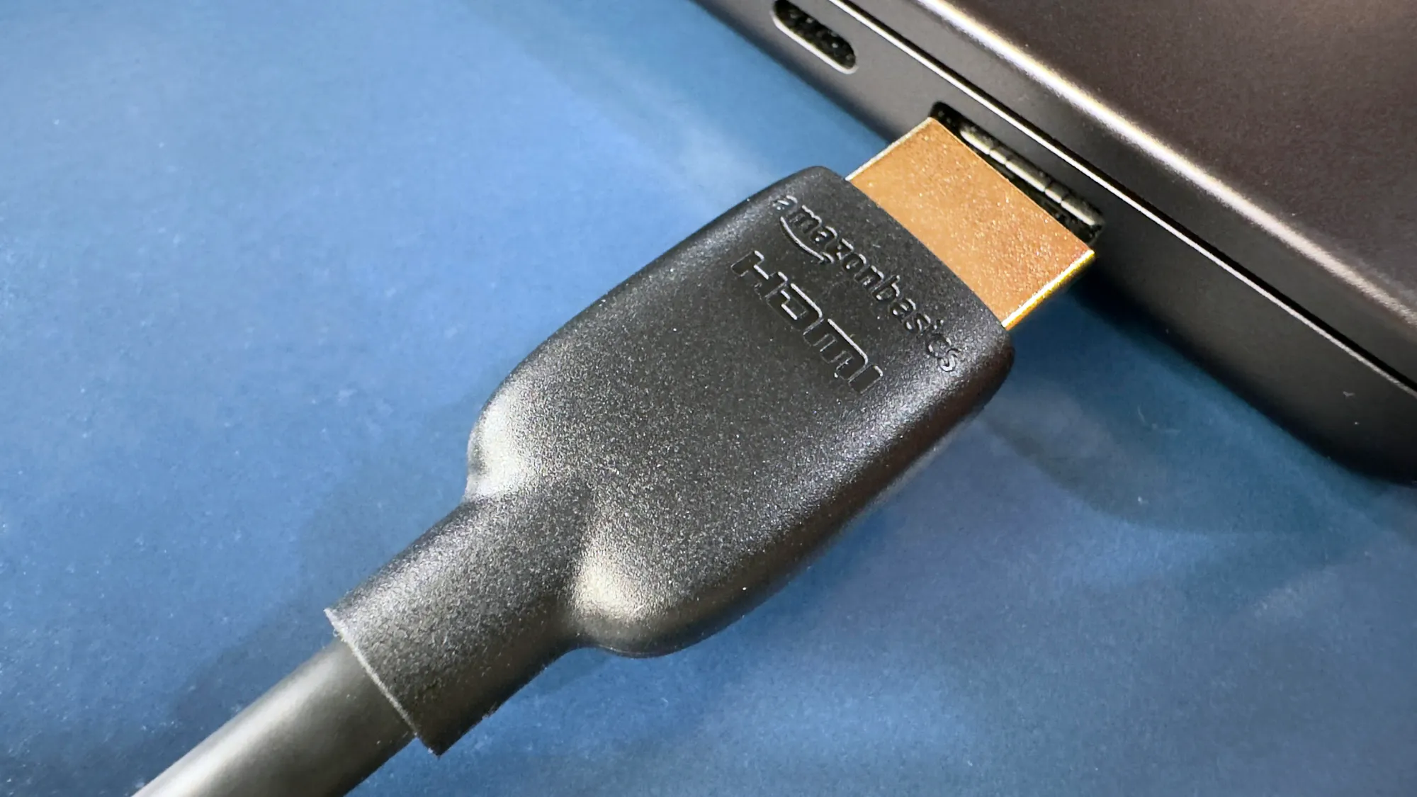 Cap HDMI toc do cao AmazonBasics
