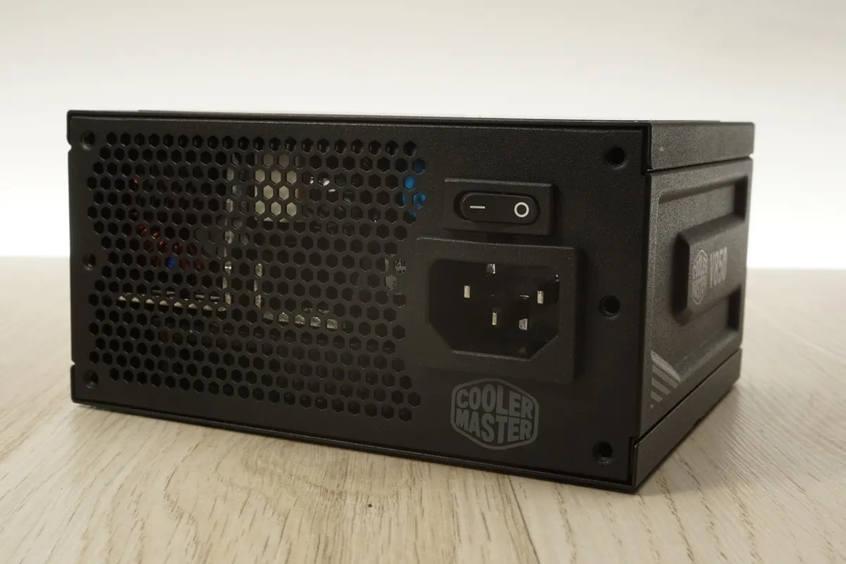 Cooler Master V850 SFX Gold ATX 3 10