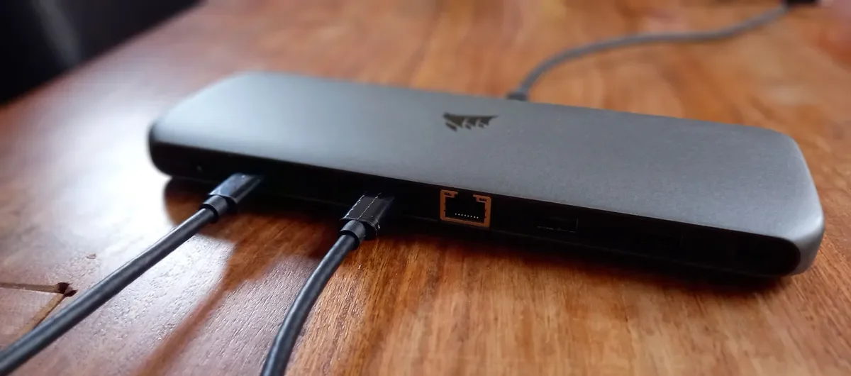 Corsair TBT200 TB 4 e1750216768811