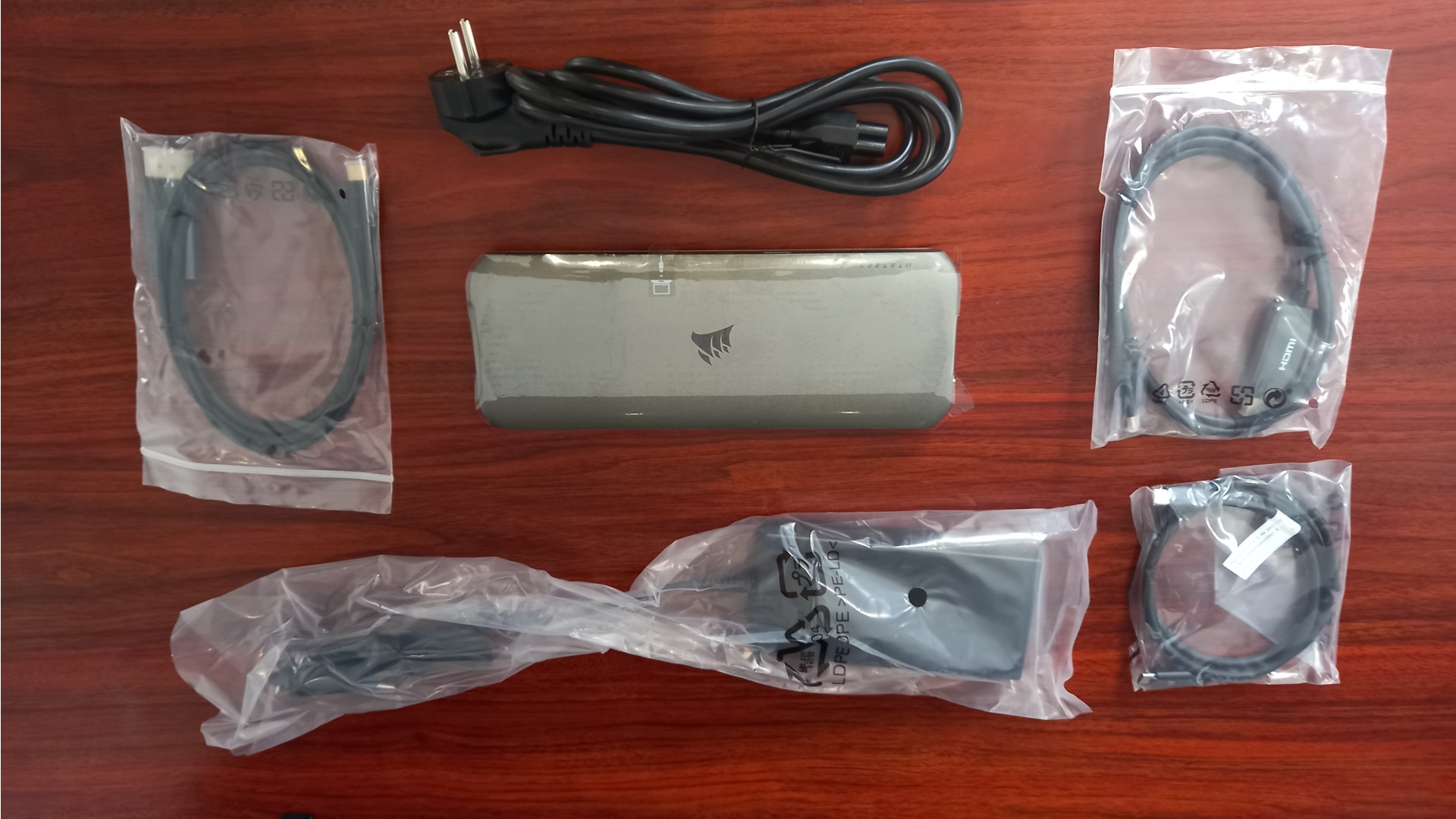 Corsair TBT200 Thunderbolt 4 Dock 4