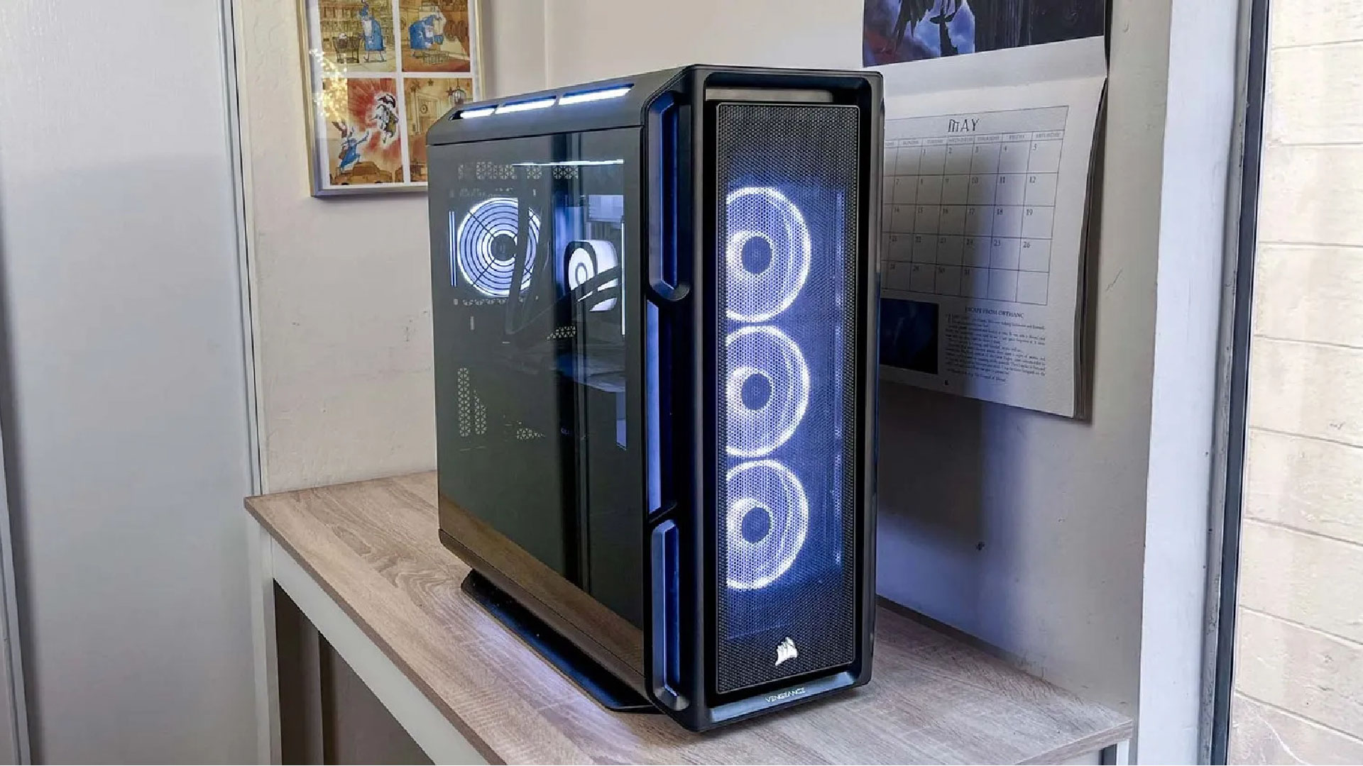 Corsair Vengeance i8300 1 01