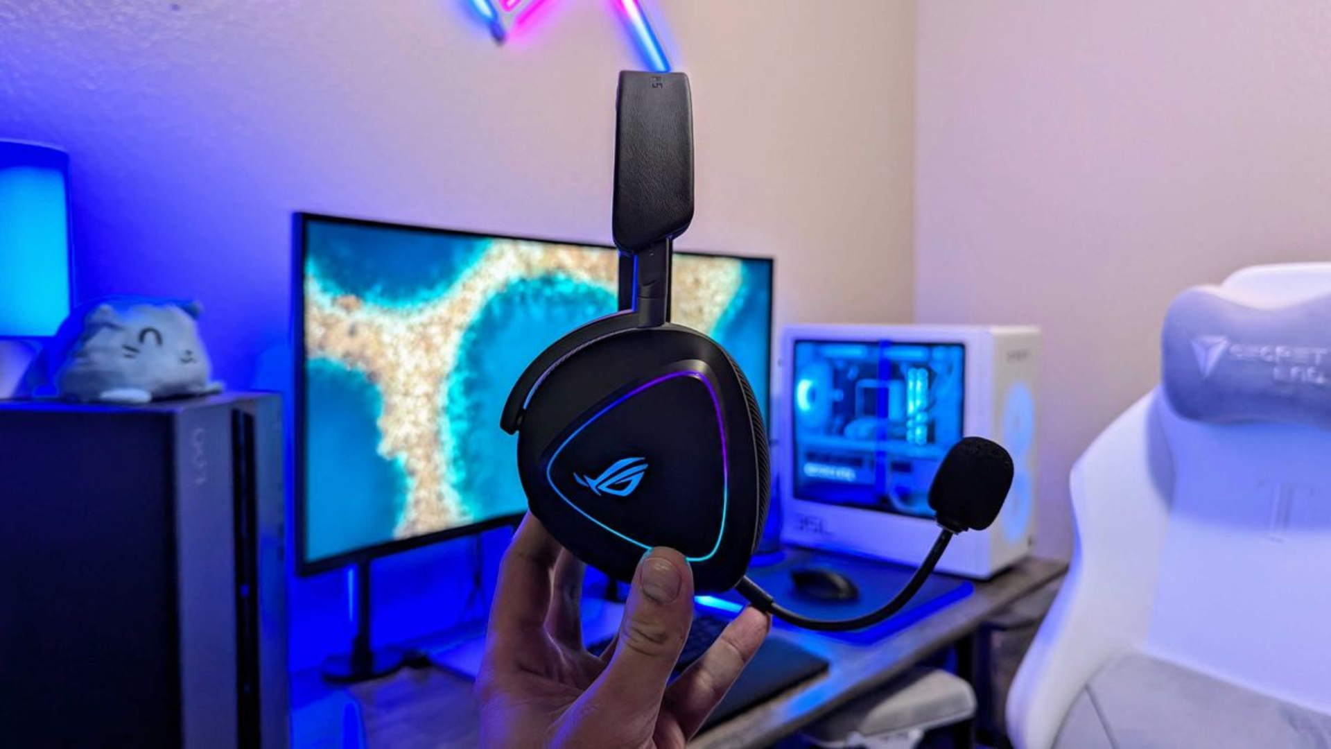 Đánh giá ASUS ROG Delta II: Tai nghe gaming không dây ấn tượng với thiết kế tam giác độc đáo 15 Danh gia ASUS ROG Delta II Tai nghe gaming khong day an tuong voi thiet ke tam giac doc dao 9