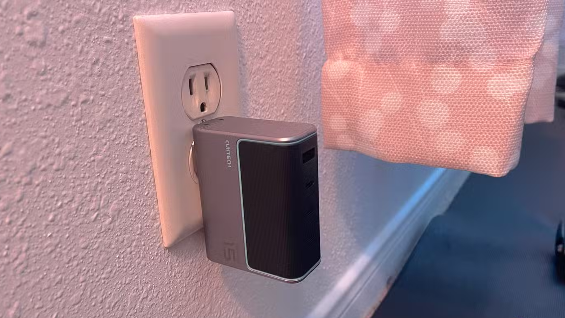 Đánh giá CUKTECH 15 GaN 140W: Sạc mạnh mẽ trong thiết kế nhỏ gọn nhưng hơi nặng 6 Danh gia CUKTECH 15 GaN 140W Sac manh me trong thiet ke nho gon nhung hoi nang 4