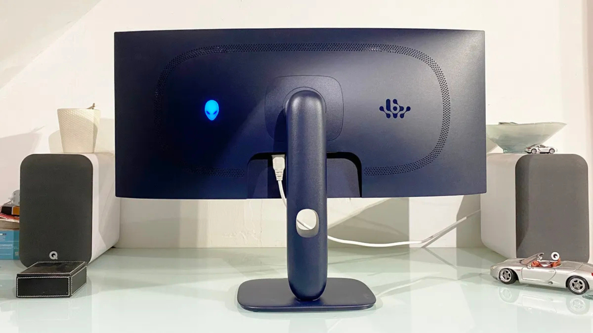 Danh gia man hinh Alienware 34 AW3425DW Sieu rong sieu nhanh nhung chua hoan hao 5