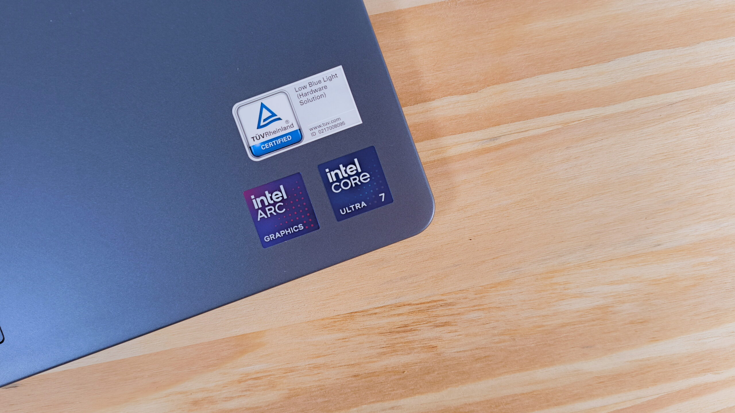 Đánh giá Dell 16 Plus 2in1 (DB06250): Công cụ hoàn hảo cho người dùng đòi hỏi khả năng đa nhiệm 32 Dell 16 Plus 2 in 1 DB06250 4 scaled