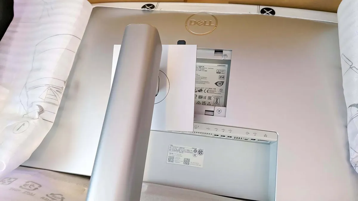 Đánh giá màn hình Dell Ultrasharp 34 (U3425WE) - Trợ thủ đắc lực cho dân văn phòng và sáng tạo 19 Dell Ultrasharp 34 U3425WE 8