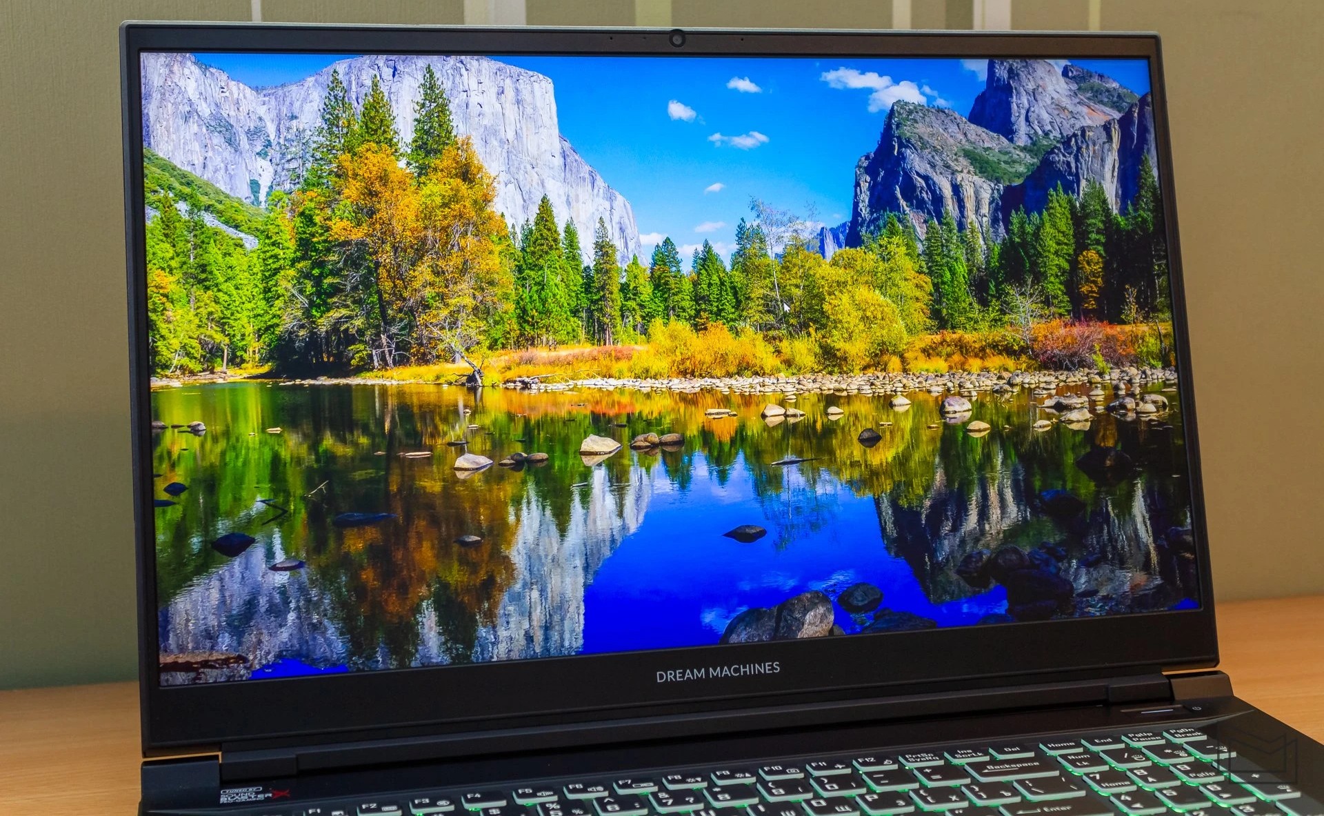 Đánh giá Dream Machines RS3080-17UA51: Liệu có là lựa chọn hoàn hảo cho game thủ chuyên nghiệp? 52 Dream Machines RS3080 17UA51 27