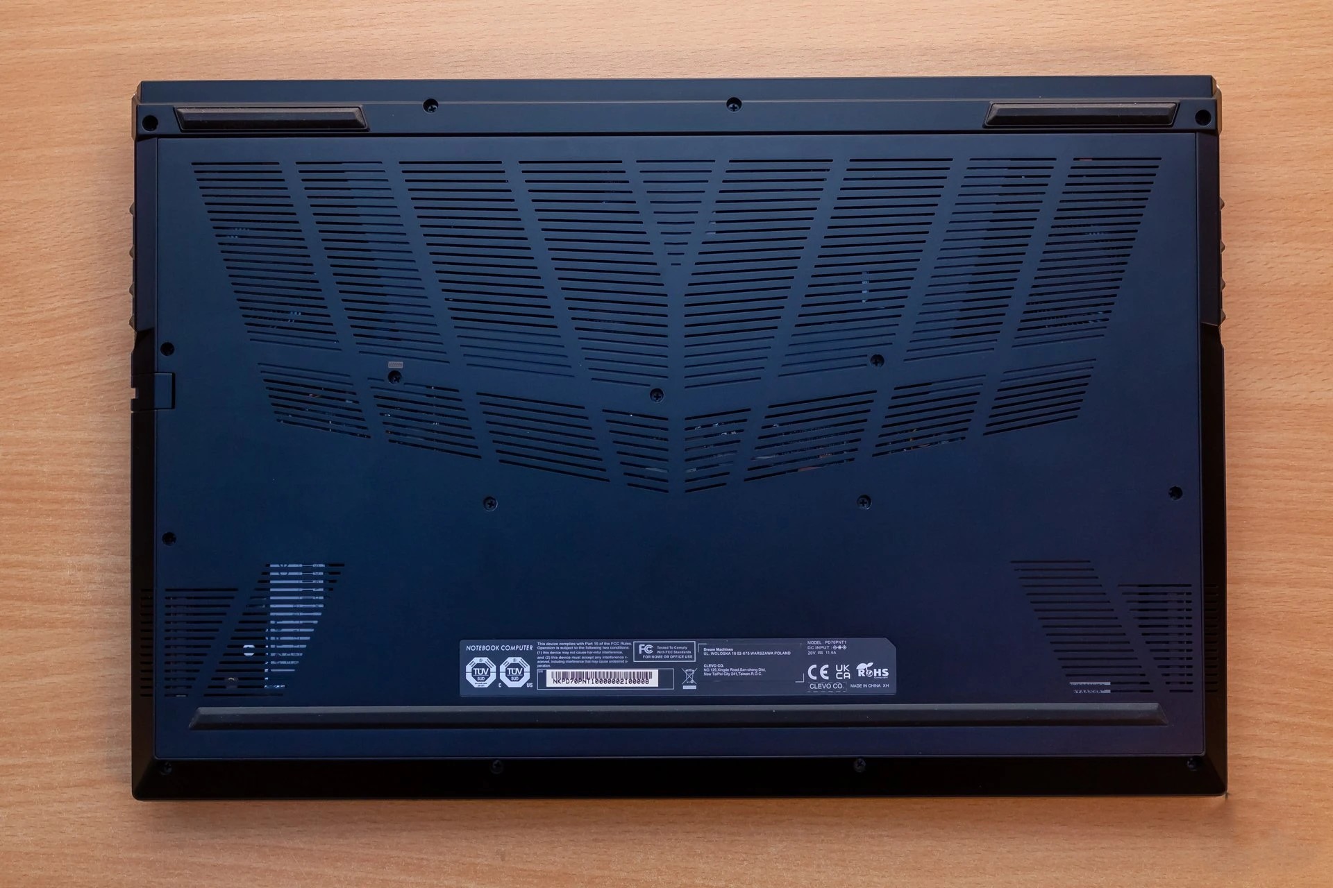 Đánh giá Dream Machines RS3080-17UA51: Liệu có là lựa chọn hoàn hảo cho game thủ chuyên nghiệp? 46 Dream Machines RS3080 17UA51 32