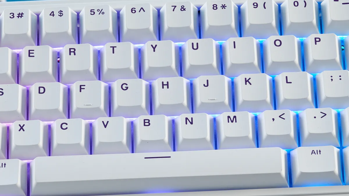 Đánh giá Epomaker HE68 - Liệu đây có phải là bàn phím cơ tốt nhất cho game thủ và người dùng chuyên nghiệp? 22 Epomaker HE68 7