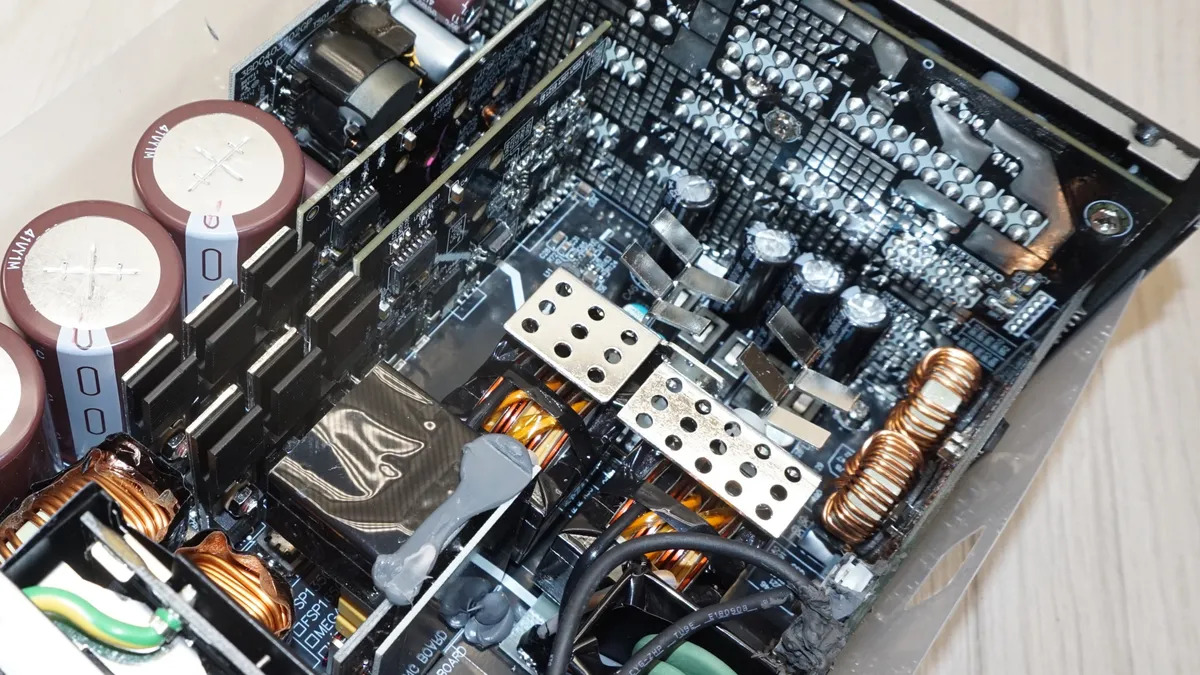 FSP MEGA TI 1650W 15