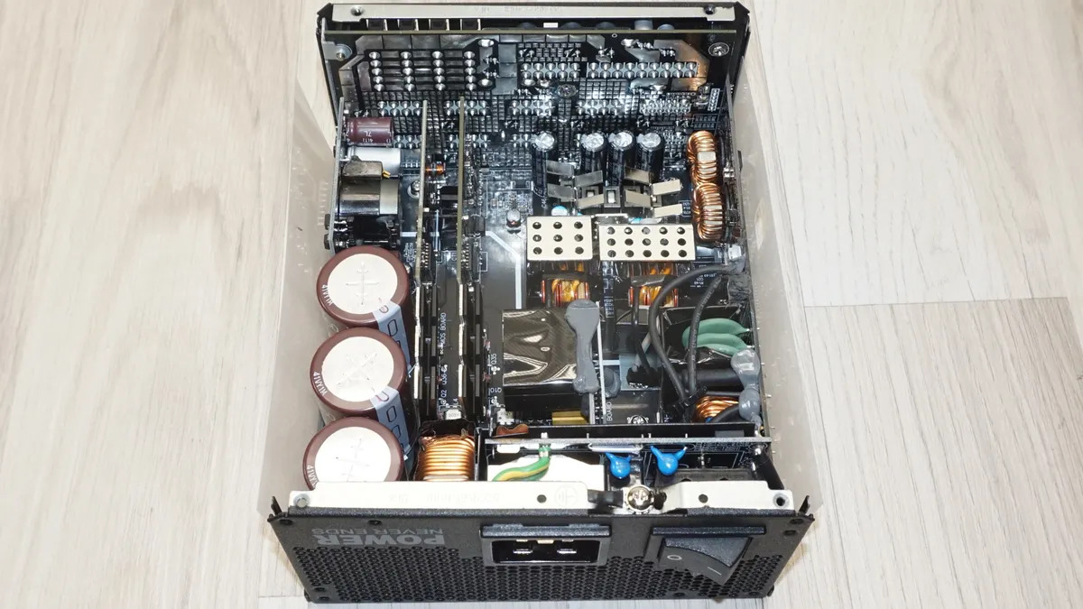 FSP MEGA TI 1650W 29