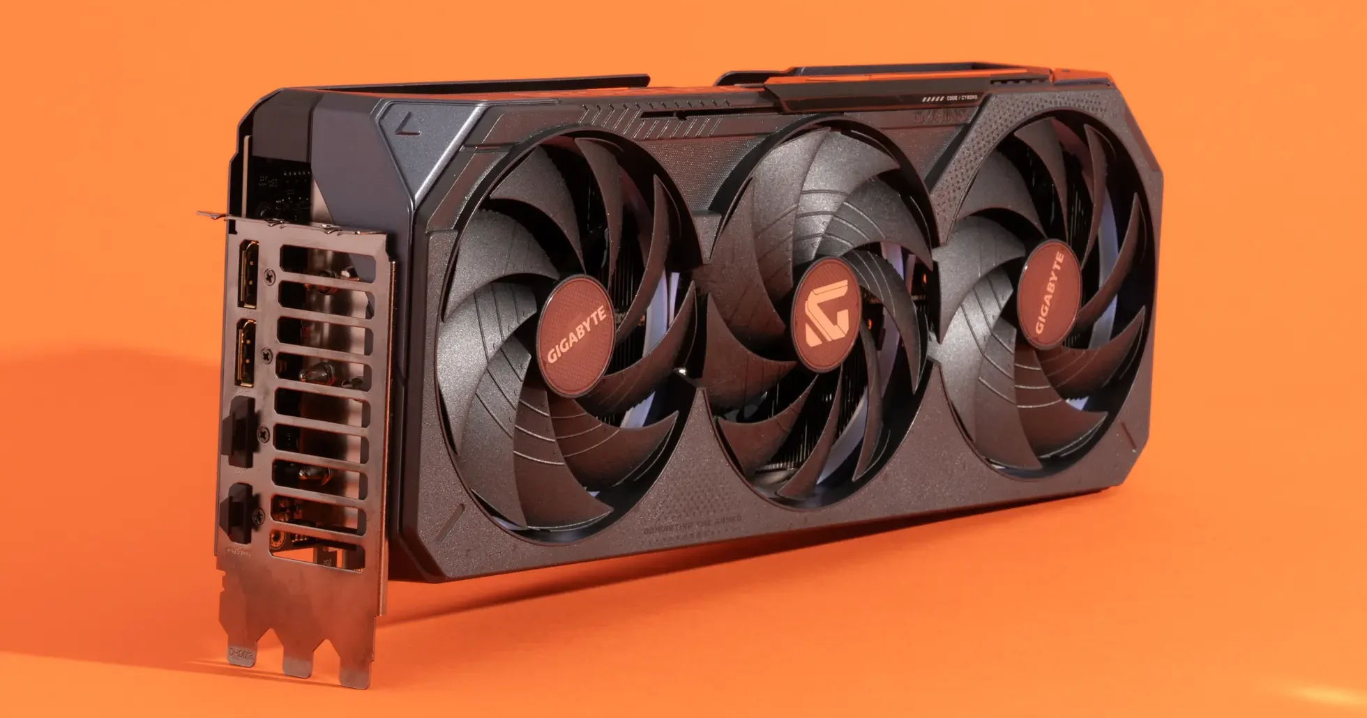 Gigabyte GeForce RTX 5070 Ti Gaming OC 16G 2 e1750144399359