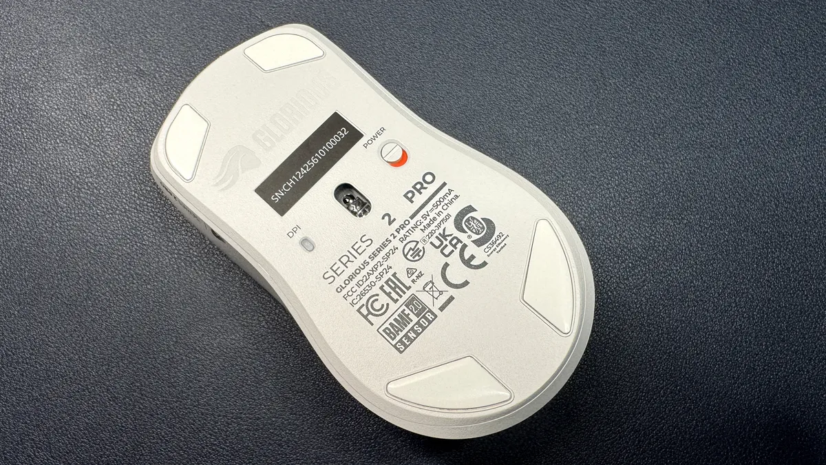 Đánh giá Glorious Series 2 Pro Wireless - Chuột gaming không dây siêu nhẹ, siêu nhanh, siêu mượt mà! 28 Glorious Series 2 Pro Wireless 11 1