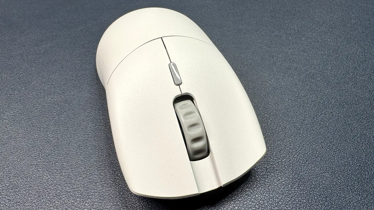 Đánh giá Glorious Series 2 Pro Wireless - Chuột gaming không dây siêu nhẹ, siêu nhanh, siêu mượt mà! 23 Glorious Series 2 Pro Wireless 16 1