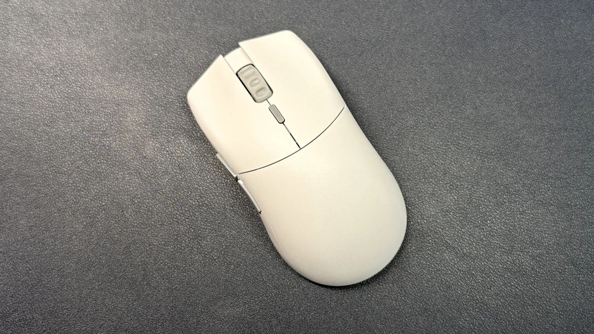 Đánh giá Glorious Series 2 Pro Wireless - Chuột gaming không dây siêu nhẹ, siêu nhanh, siêu mượt mà! 1 Glorious Series 2 Pro Wireless 18 1