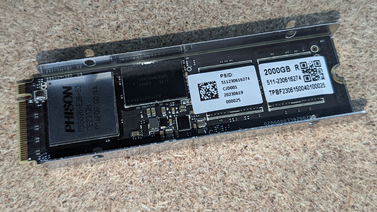 Đánh giá bộ làm mát Graugear G-M2HP04-F NVMe: Hai ống dẫn nhiệt và một quạt mang lại hiệu suất mạnh mẽ 21 Graugear G M2HP04 F 8