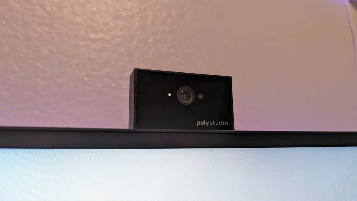 Đánh giá màn hình HP 734pm - Rõ nét đến từng chi tiết, mượt mà từng khoảnh khắc 26 HP 734pm 1