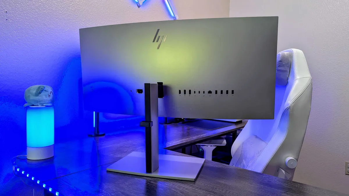 Đánh giá màn hình HP 734pm - Rõ nét đến từng chi tiết, mượt mà từng khoảnh khắc 21 HP 734pm 5