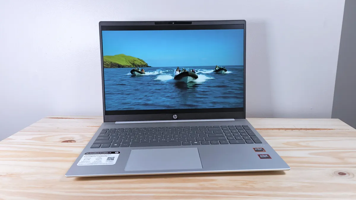 Đánh giá laptop HP OmniBook 5 AI: Người bạn đồng hành đắc lực cho công việc và giải trí! 25 HP OmniBook 5 AI 4