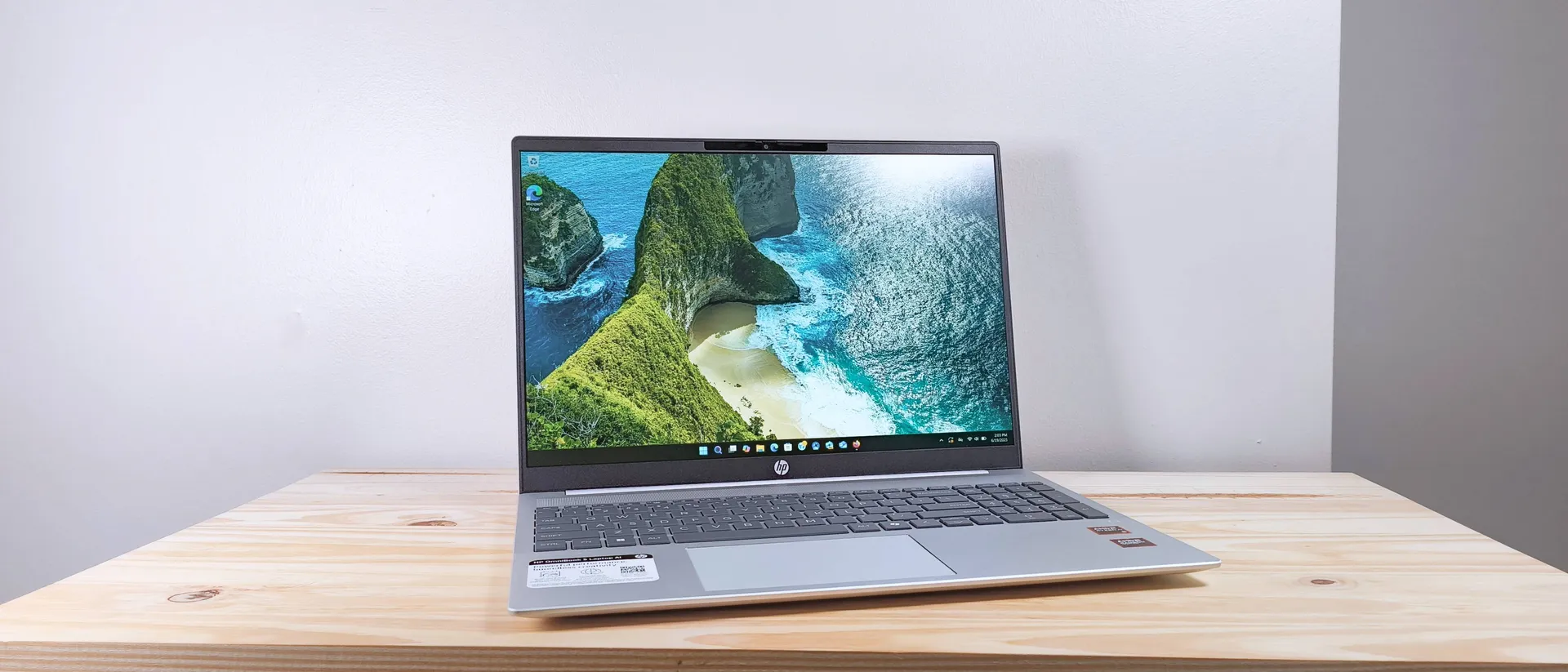 Đánh giá laptop HP OmniBook 5 AI: Người bạn đồng hành đắc lực cho công việc và giải trí! 39 HP OmniBook 5 AI 8