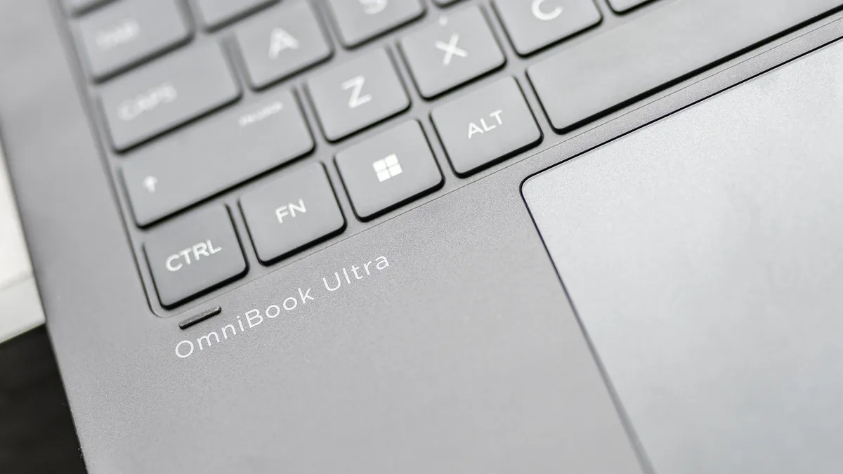 Đánh giá HP OmniBook Ultra Flip 14 - Liệu có phải là laptop 2in1 đáng sở hữu nhất năm 2025? 13 HP OmniBook Ultra Flip 14 3