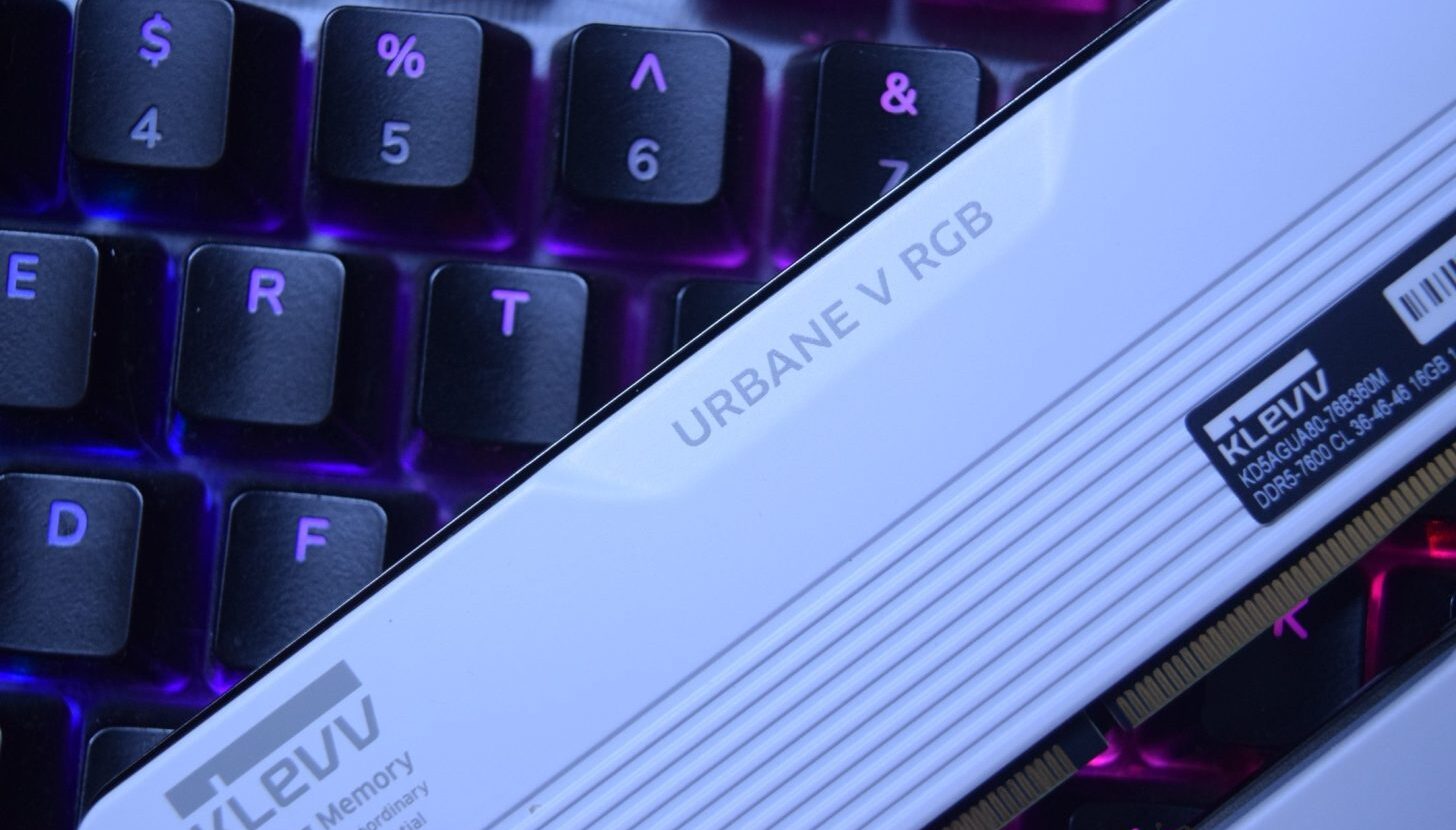 KLEVV Urbane V RGB 32 GB DDR5 7600 CL36 12 e1751081846736