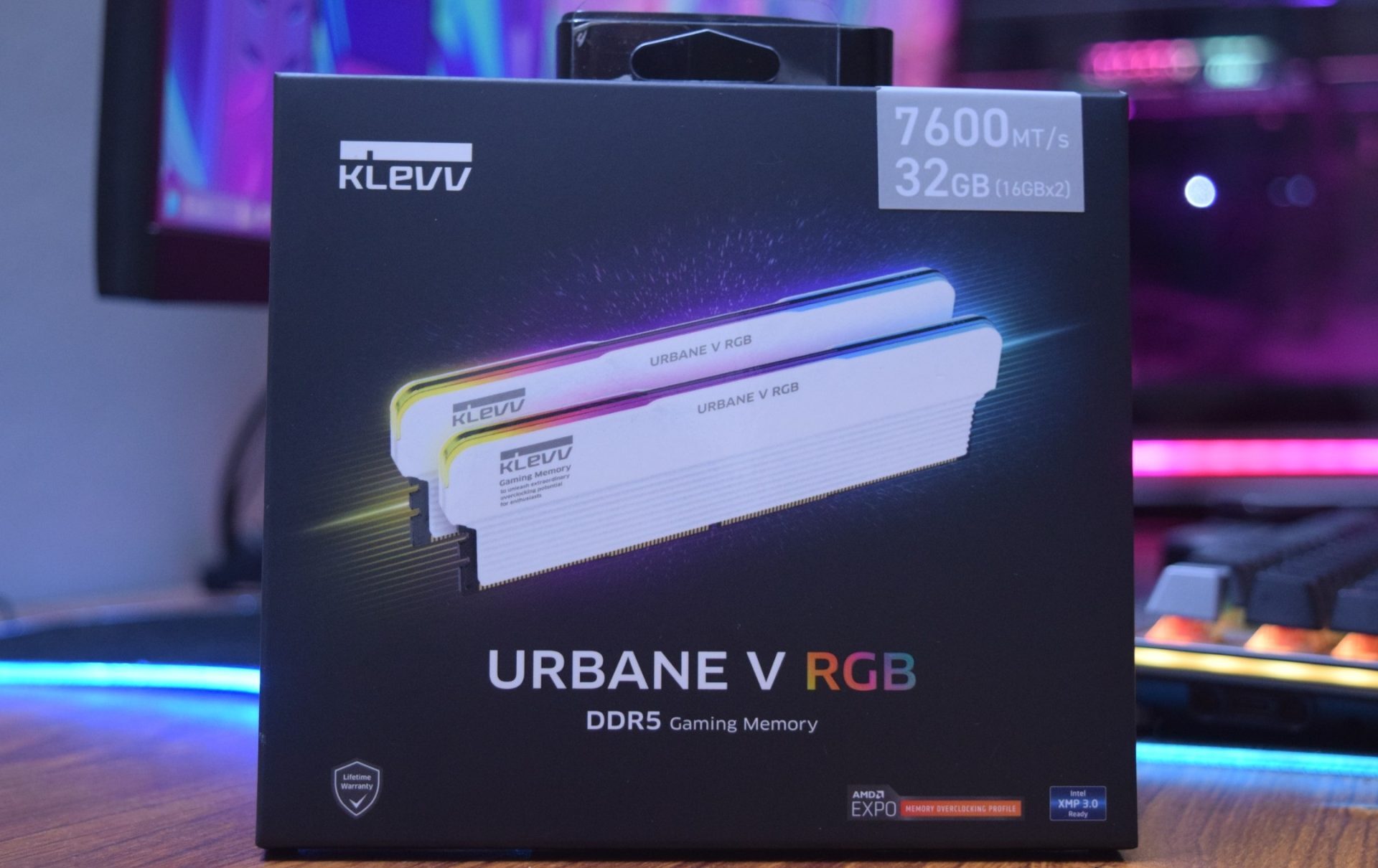KLEVV Urbane V RGB 32 GB DDR5 7600 CL36 16 e1751082034633