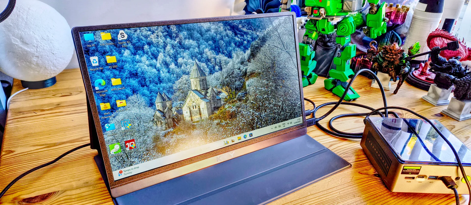 KYY K3 Portable Monitor 7