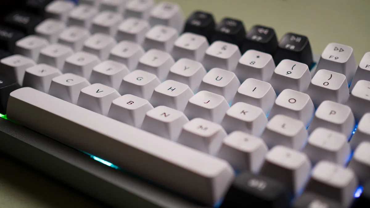 Đánh giá Keychron Q6 Pro - Khi mọi yếu tố hoàn hảo hội tụ trong một chiếc bàn phím cơ 42 Keychron Q6 Pro 1
