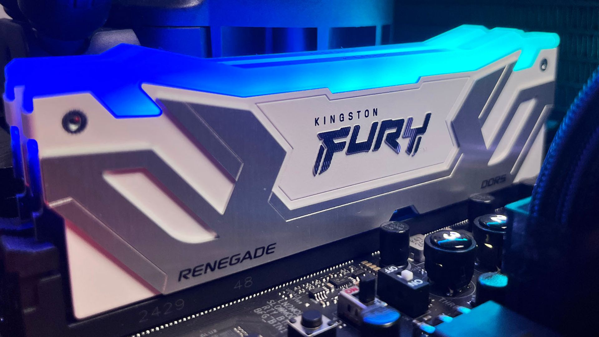 Đánh giá Kingston FURY Renegade DDR5-8400 RGB: Nâng tầm sức mạnh tuyệt đối cho PC của bạn! 1 Kingston FURY Renegade DDR5 8400 RGB 2