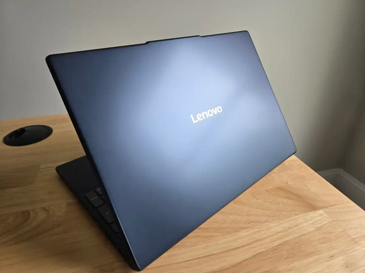 Đánh giá Lenovo IdeaPad Slim 3: Hiệu năng đáng giá trong thiết kế tinh tế 14 Lenovo IdeaPad Slim 3 2