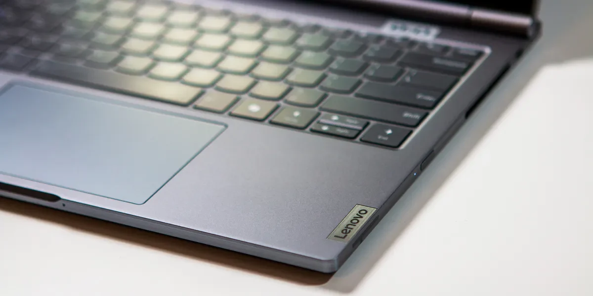 Đánh giá Lenovo ThinkBook Plus Gen 5 Hybrid: Giải pháp tối ưu cho người dùng sáng tạo và chuyên nghiệp 13 Lenovo ThinkBook Plus Gen 5 Hybrid 11 e1750922439910