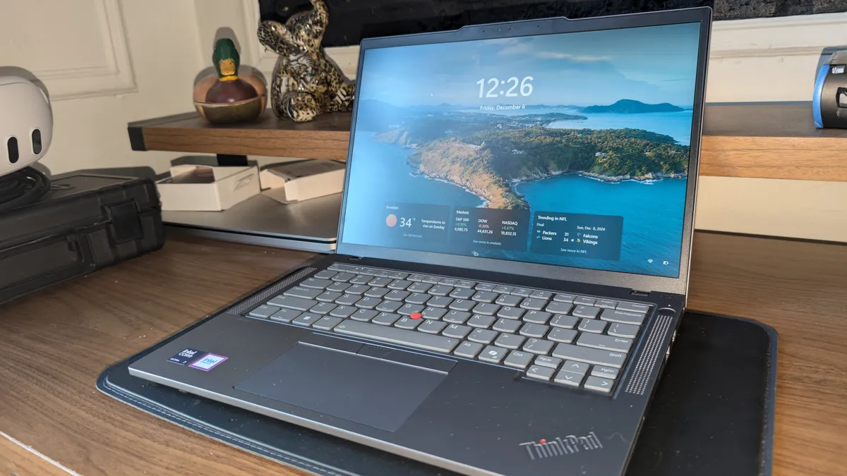 Đánh giá Lenovo ThinkPad T14 Gen 5 - Một chiếc laptop hoàn hảo cho công việc và sáng tạo 27 Lenovo ThinkPad T14 Gen 5 4