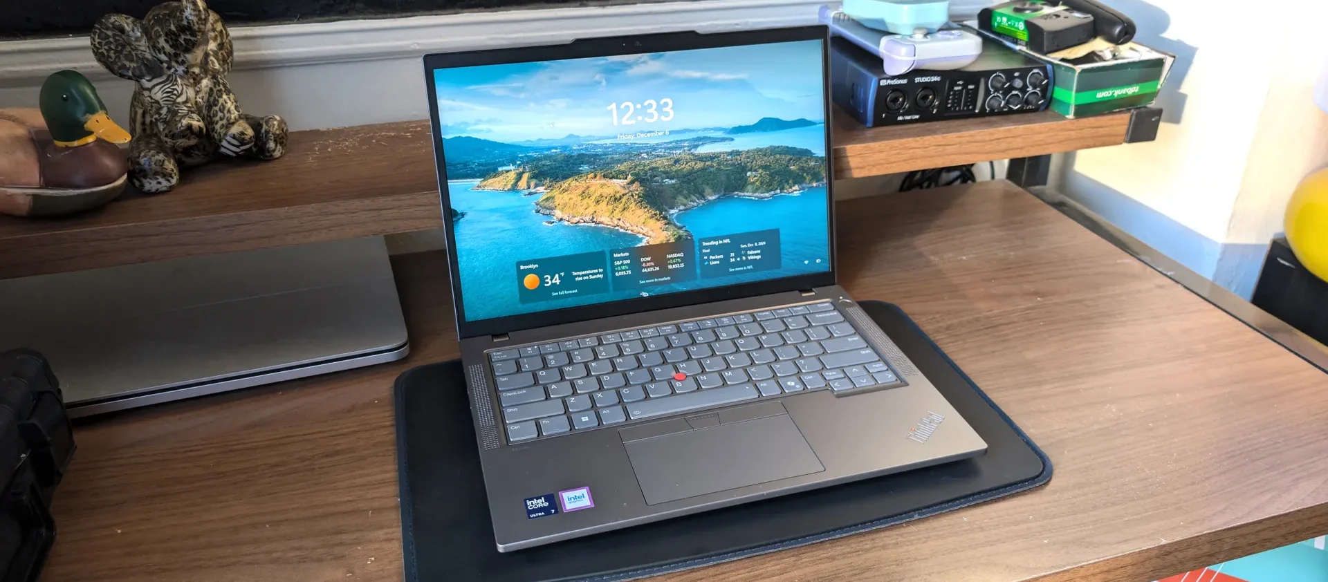 Đánh giá Lenovo ThinkPad T14 Gen 5 - Một chiếc laptop hoàn hảo cho công việc và sáng tạo 41 Lenovo ThinkPad T14 Gen 5 9 e1749438185954