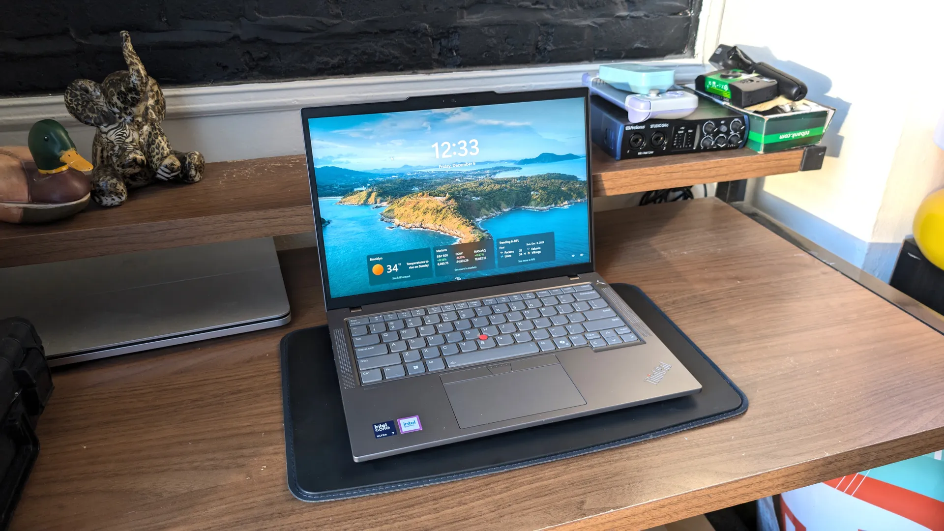 Đánh giá Lenovo ThinkPad T14 Gen 5 - Một chiếc laptop hoàn hảo cho công việc và sáng tạo 1 Lenovo ThinkPad T14 Gen 5